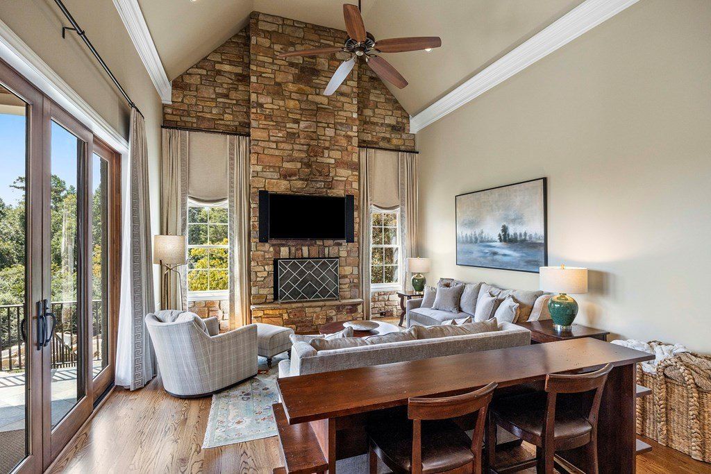 Captivating Knoxville, Tennessee Estate Offering Breathtaking Mountain Views at $3.8 Million