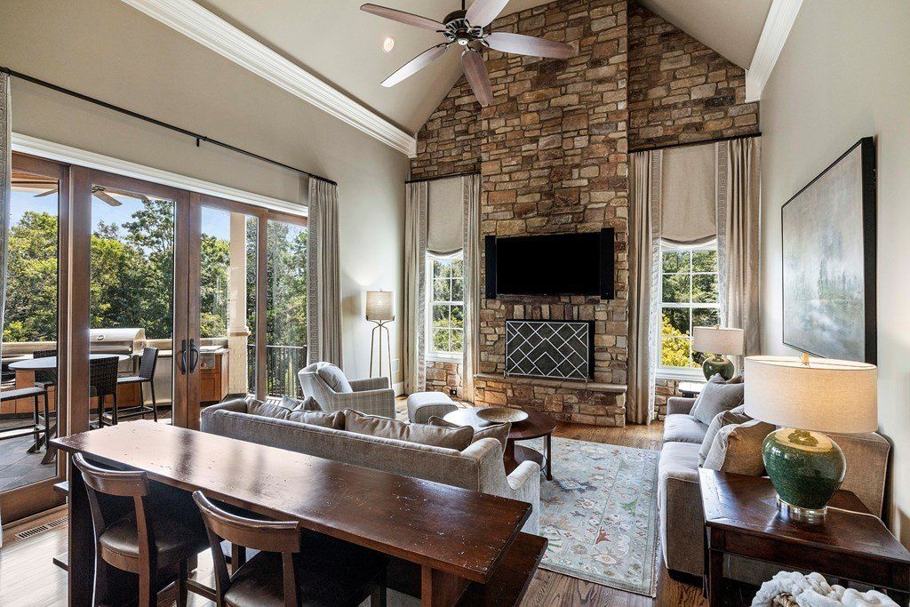 Captivating Knoxville, Tennessee Estate Offering Breathtaking Mountain Views at $3.8 Million