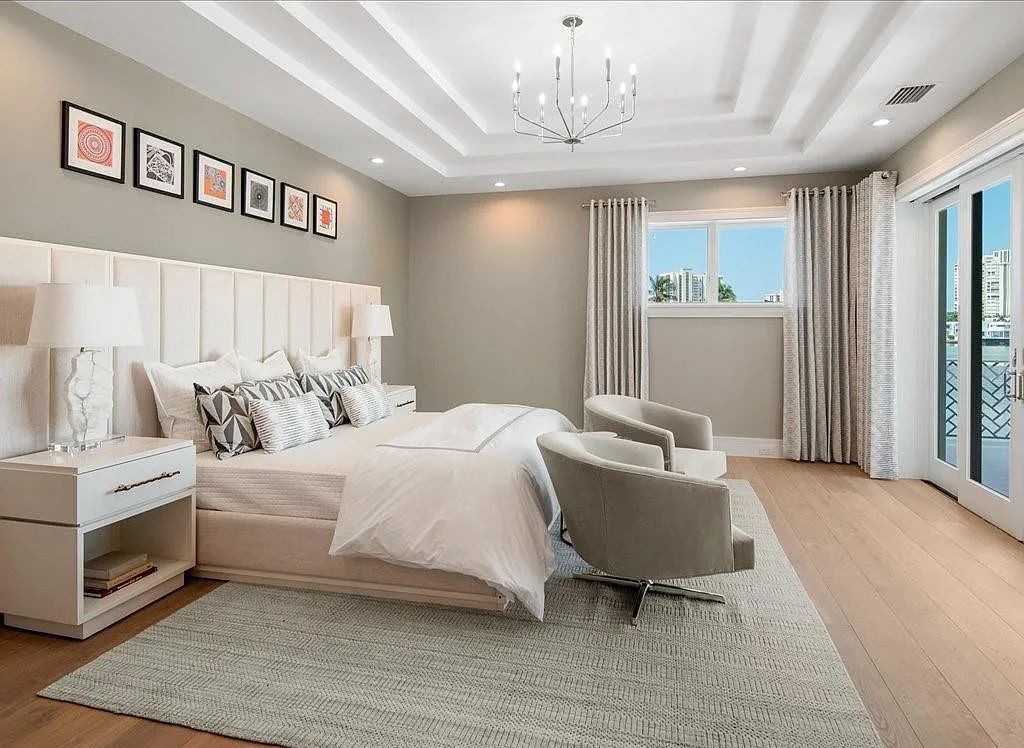 Experience waterfront luxury like never before at 3841 Crayton Road in Naples, Florida. This 5-bedroom, 6-bathroom masterpiece, built in 2023, is the result of a remarkable collaboration between Knauf Koenig, Falconer Jones, and Clive Daniel interior designers.