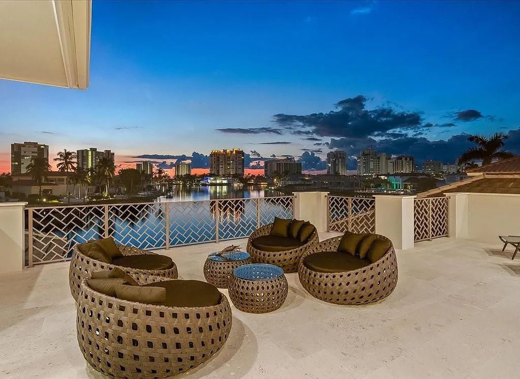Experience waterfront luxury like never before at 3841 Crayton Road in Naples, Florida. This 5-bedroom, 6-bathroom masterpiece, built in 2023, is the result of a remarkable collaboration between Knauf Koenig, Falconer Jones, and Clive Daniel interior designers.