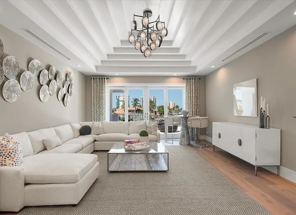 Experience waterfront luxury like never before at 3841 Crayton Road in Naples, Florida. This 5-bedroom, 6-bathroom masterpiece, built in 2023, is the result of a remarkable collaboration between Knauf Koenig, Falconer Jones, and Clive Daniel interior designers.
