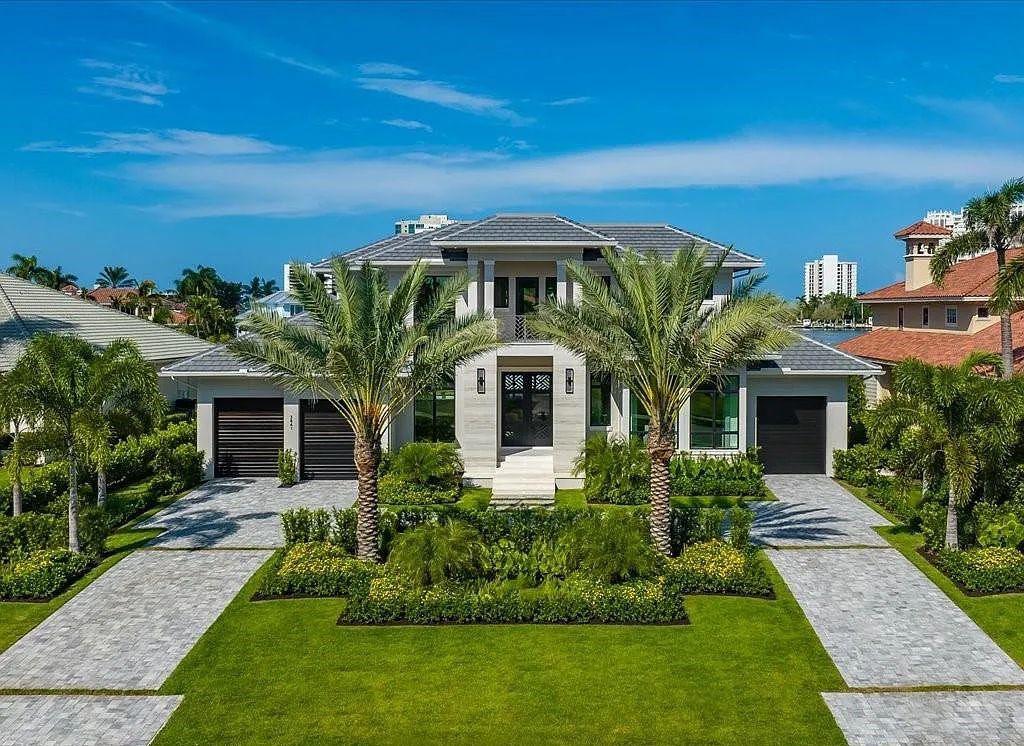 Experience waterfront luxury like never before at 3841 Crayton Road in Naples, Florida. This 5-bedroom, 6-bathroom masterpiece, built in 2023, is the result of a remarkable collaboration between Knauf Koenig, Falconer Jones, and Clive Daniel interior designers.