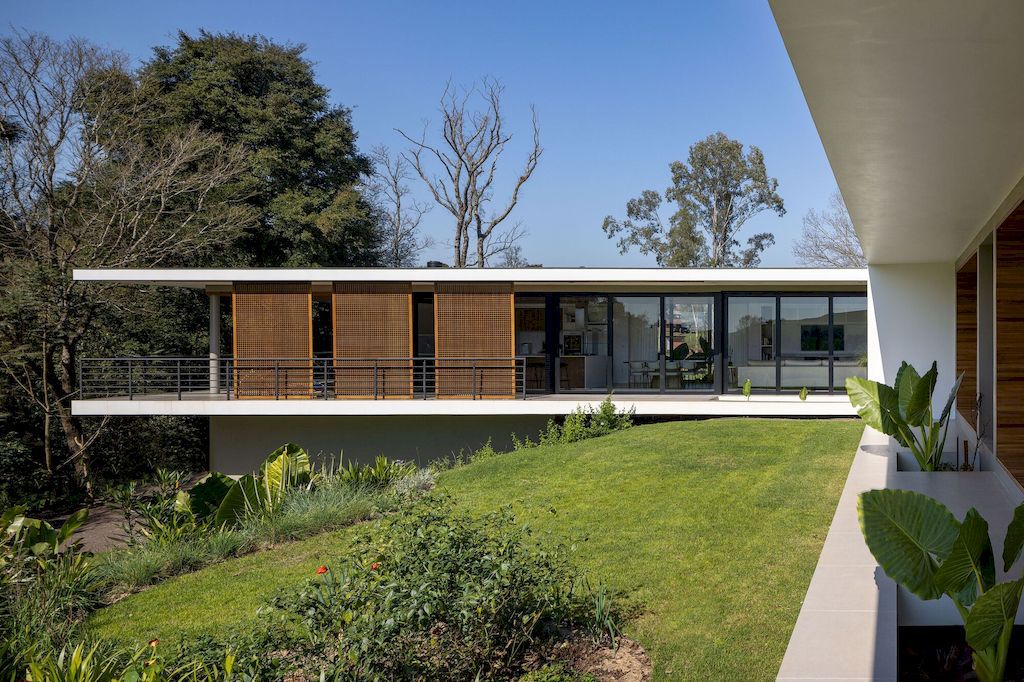 Cruzaltense Residence in Brazil by VOO® Arquitetura e Engenharia