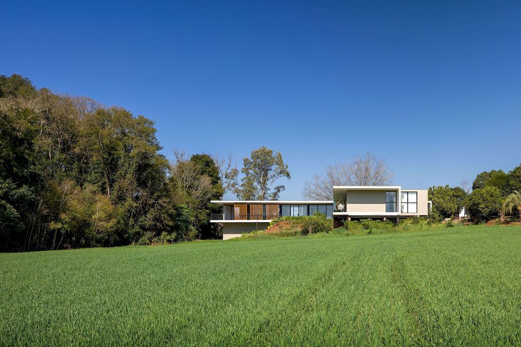 Cruzaltense Residence in Brazil by VOO® Arquitetura e Engenharia