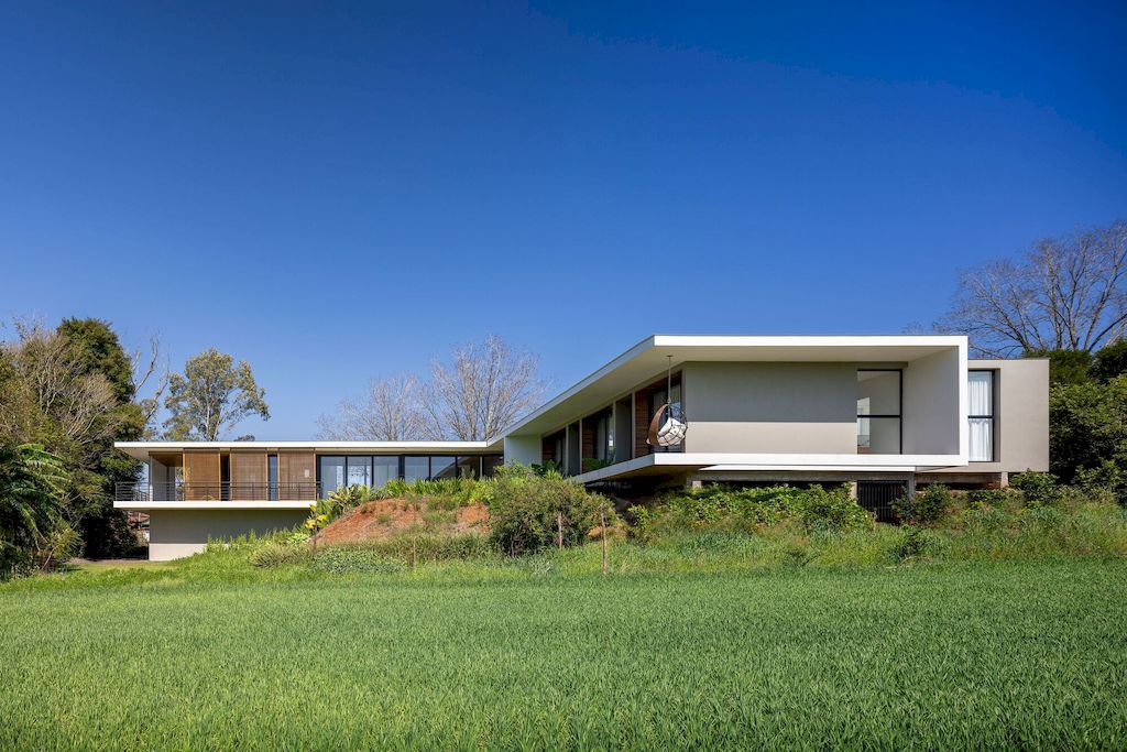 Cruzaltense Residence in Brazil by VOO® Arquitetura e Engenharia