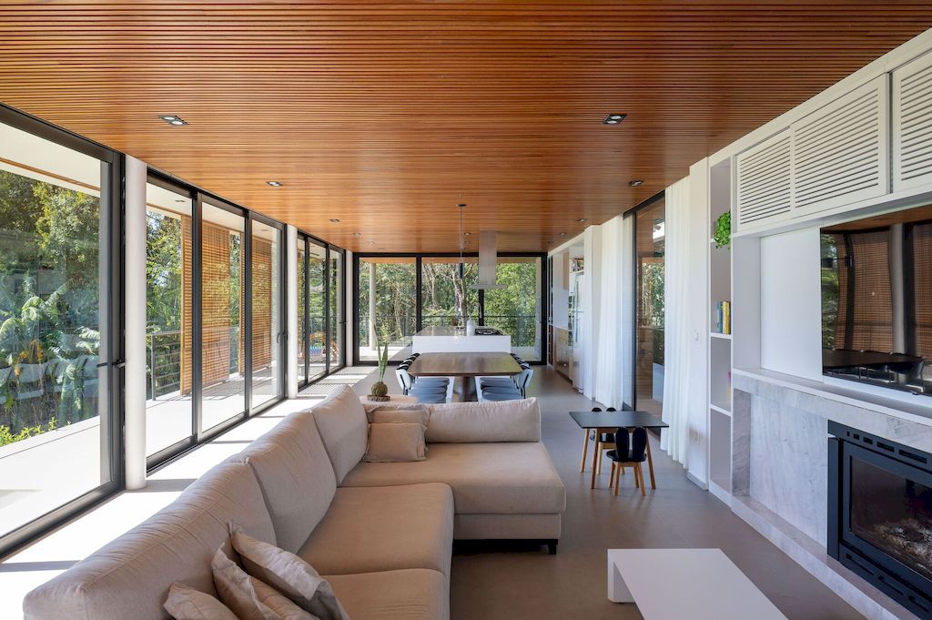 Cruzaltense Residence in Brazil by VOO® Arquitetura e Engenharia