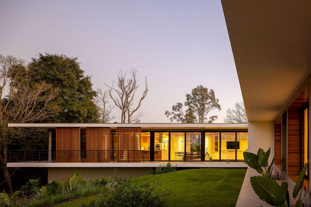 Cruzaltense Residence in Brazil by VOO® Arquitetura e Engenharia