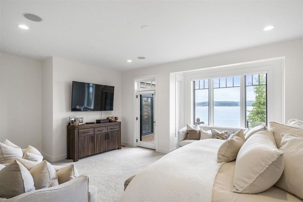 East Jordan, Michigan Gem: $4.495 Million for an Ideal Space with State-of-the-Art Amenities and Bold Design