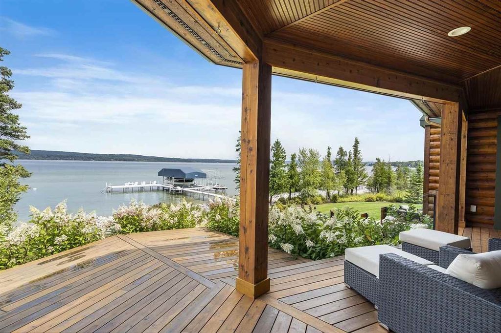 East Jordan, Michigan Gem: $4.495 Million for an Ideal Space with State-of-the-Art Amenities and Bold Design