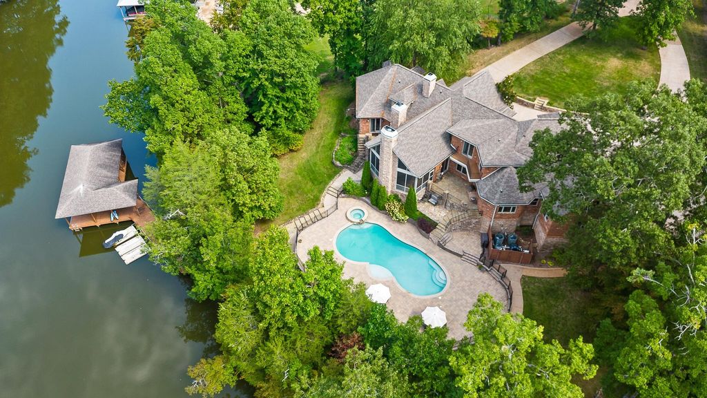Endless Summer at Your Doorstep: Luxurious Lakefront Estate in Ooltewah, Tennessee, Offered at $2.65 Million