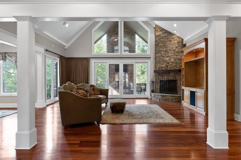 Endless Summer at Your Doorstep: Luxurious Lakefront Estate in Ooltewah, Tennessee, Offered at $2.65 Million