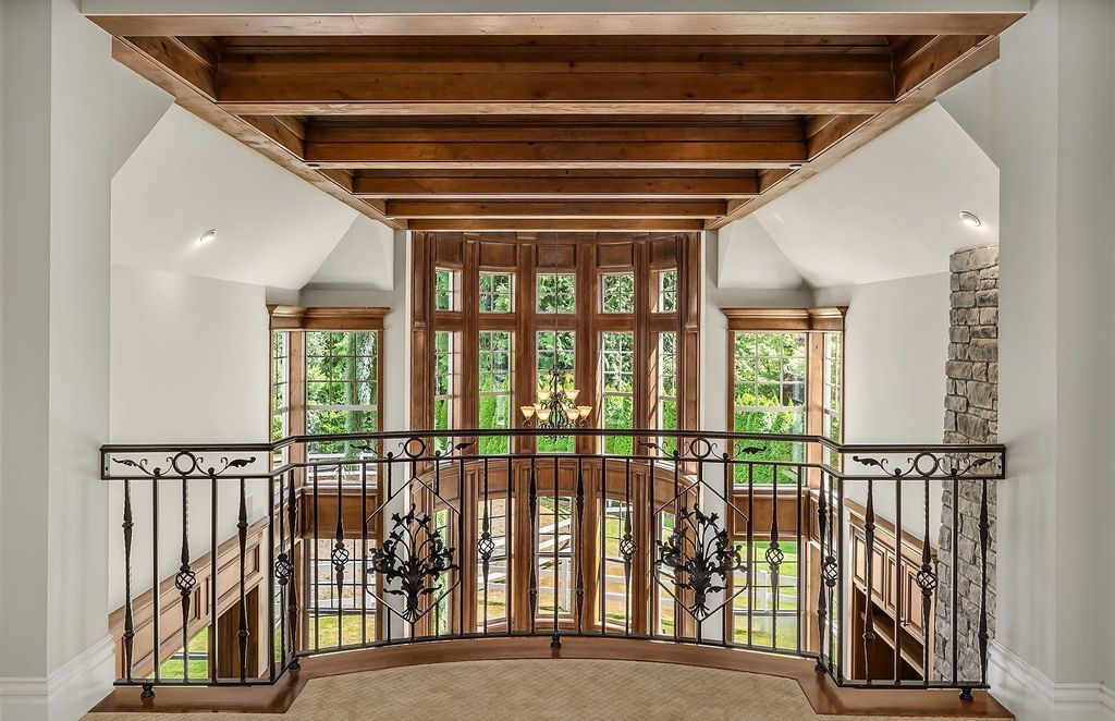Exceptional Estate in Bellevue, Washington: Unmatched Luxury at $7,884,999