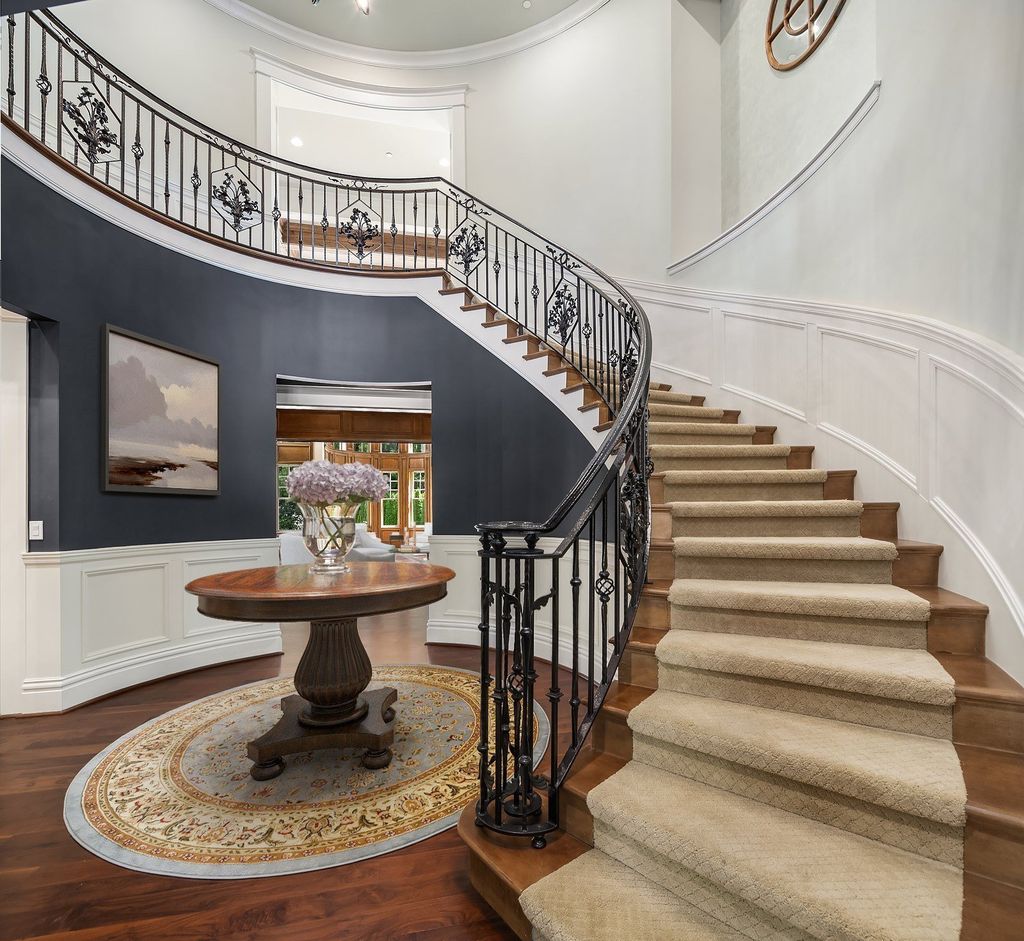 Exceptional Estate in Bellevue, Washington: Unmatched Luxury at $7,884,999