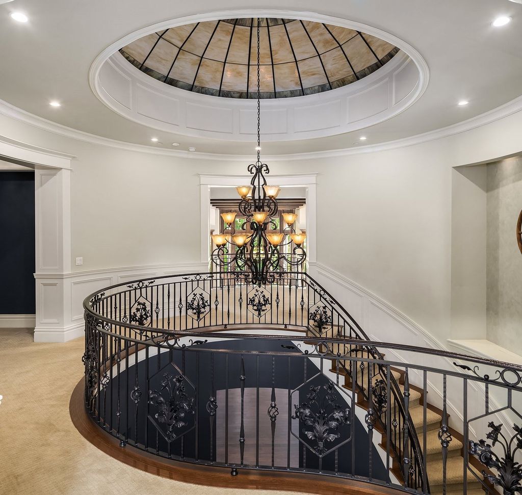 Exceptional Estate in Bellevue, Washington: Unmatched Luxury at $7,884,999