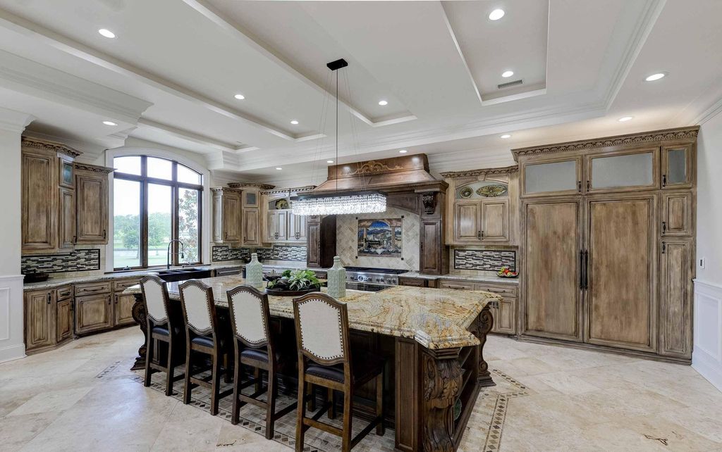 Exploring 'The Mansion': A $4.5 Million Exemplar of Craftsmanship in Philadelphia, Mississippi