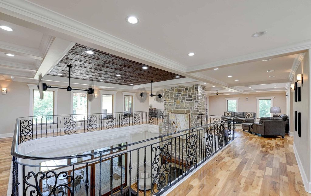 Exploring 'The Mansion': A $4.5 Million Exemplar of Craftsmanship in Philadelphia, Mississippi
