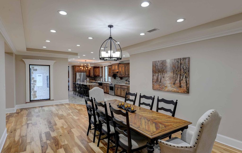 Exploring 'The Mansion': A $4.5 Million Exemplar of Craftsmanship in Philadelphia, Mississippi