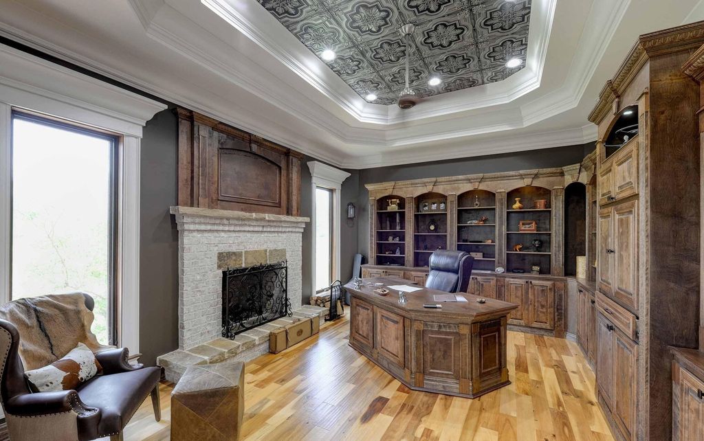 Exploring 'The Mansion': A $4.5 Million Exemplar of Craftsmanship in Philadelphia, Mississippi