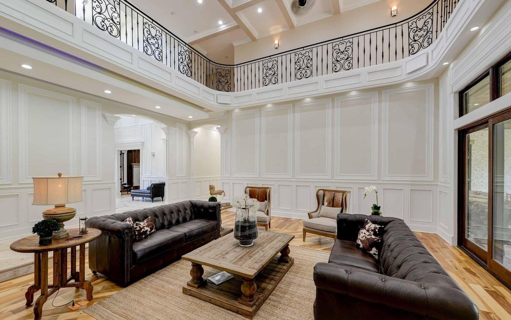 Exploring 'The Mansion': A $4.5 Million Exemplar of Craftsmanship in Philadelphia, Mississippi