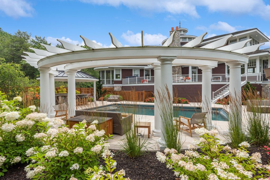 Exquisite Luxury Living Private Beachfront Estate in South Haven Michigan Priced at 6.75 Million 37