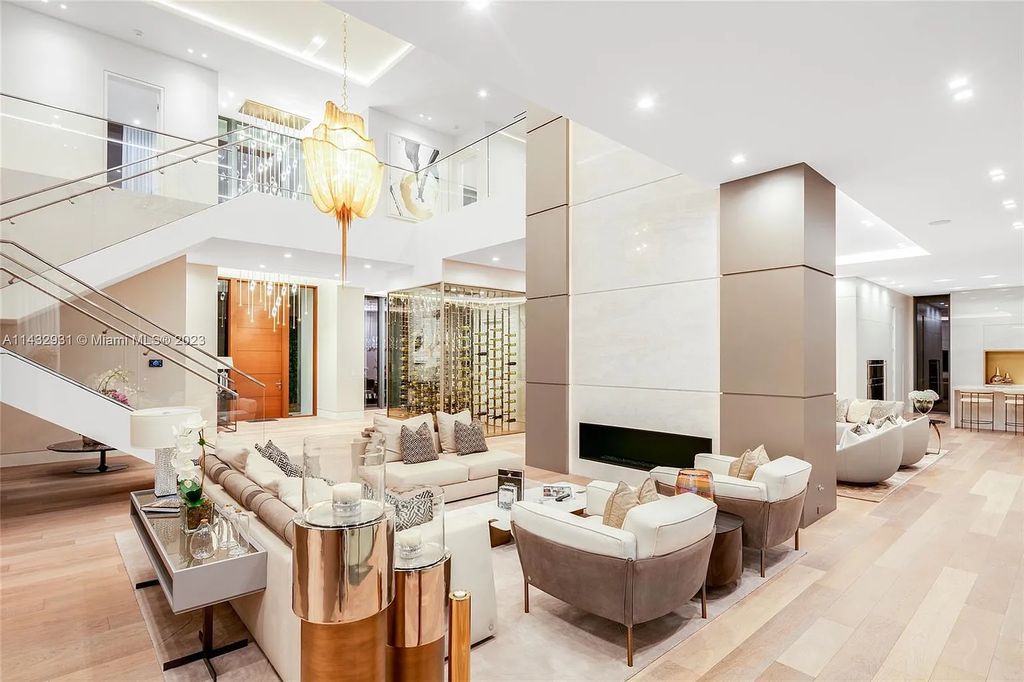 Luxury awaits in this 2021-built, 6-bed, 9-bath modern masterpiece in Fort Lauderdale's Harbor Beach gated community. Designed by Randall Stofft and crafted by Sarkela Corp, this 9,451 sq ft home features 120 ft of Intracoastal frontage, a lap pool, and outdoor kitchen.
