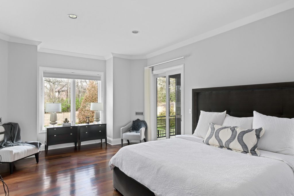 Exquisite Resort-Style Retreat: $9.25 Million Nashville Oasis Amidst Lush Greenery