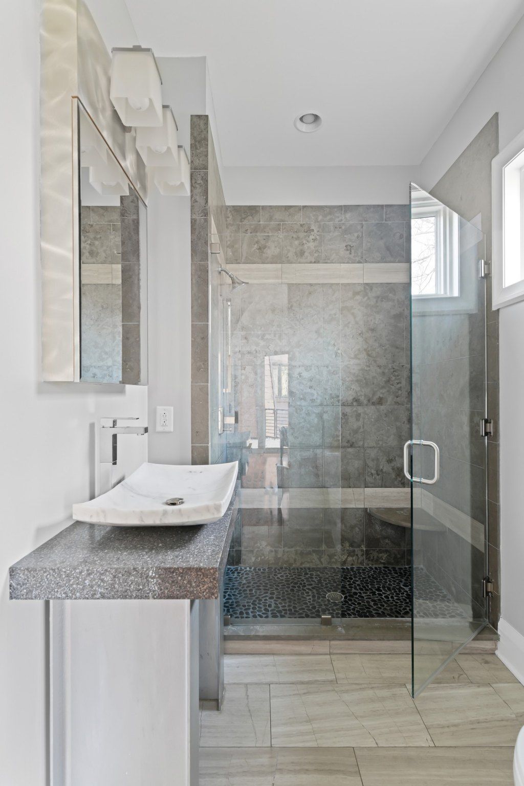 Exquisite Resort-Style Retreat: $9.25 Million Nashville Oasis Amidst Lush Greenery