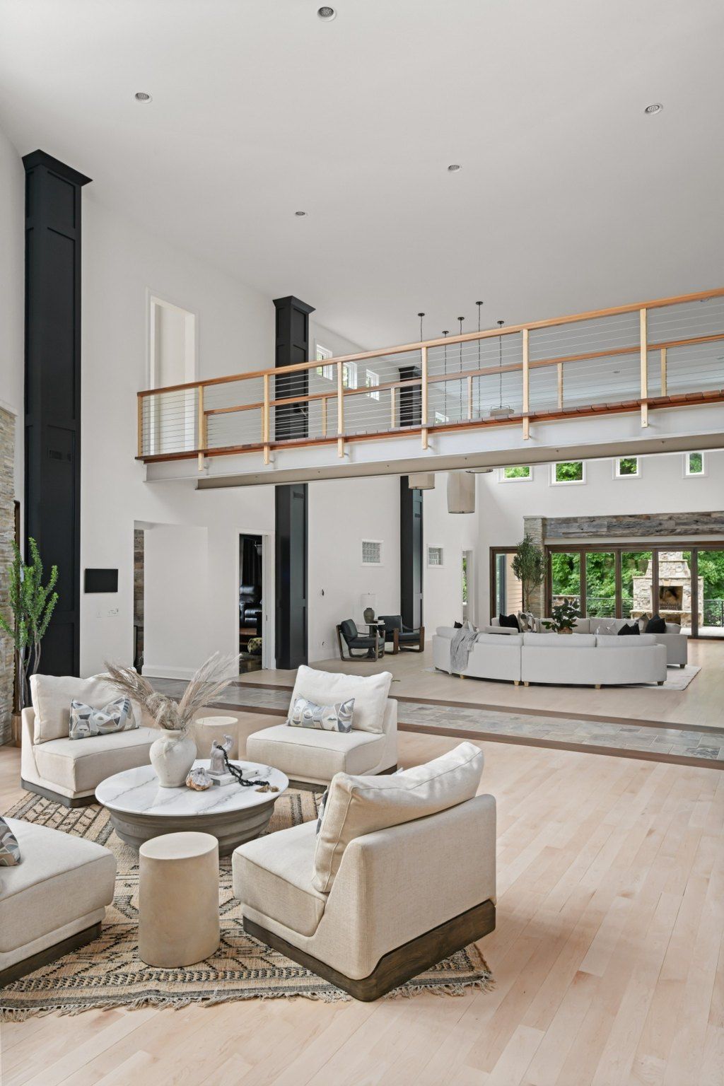 Exquisite Resort-Style Retreat: $9.25 Million Nashville Oasis Amidst Lush Greenery