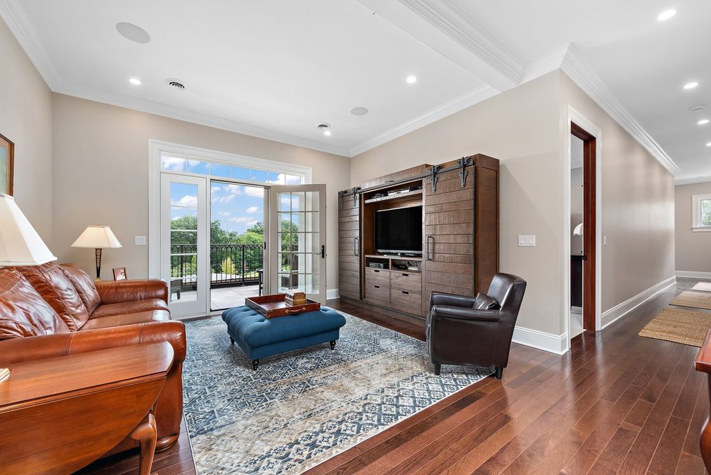 Gibsonia, Pennsylvania Gem: $2.95 Million Home with Spectacular Resort-Style Backyard and Mesmerizing Views