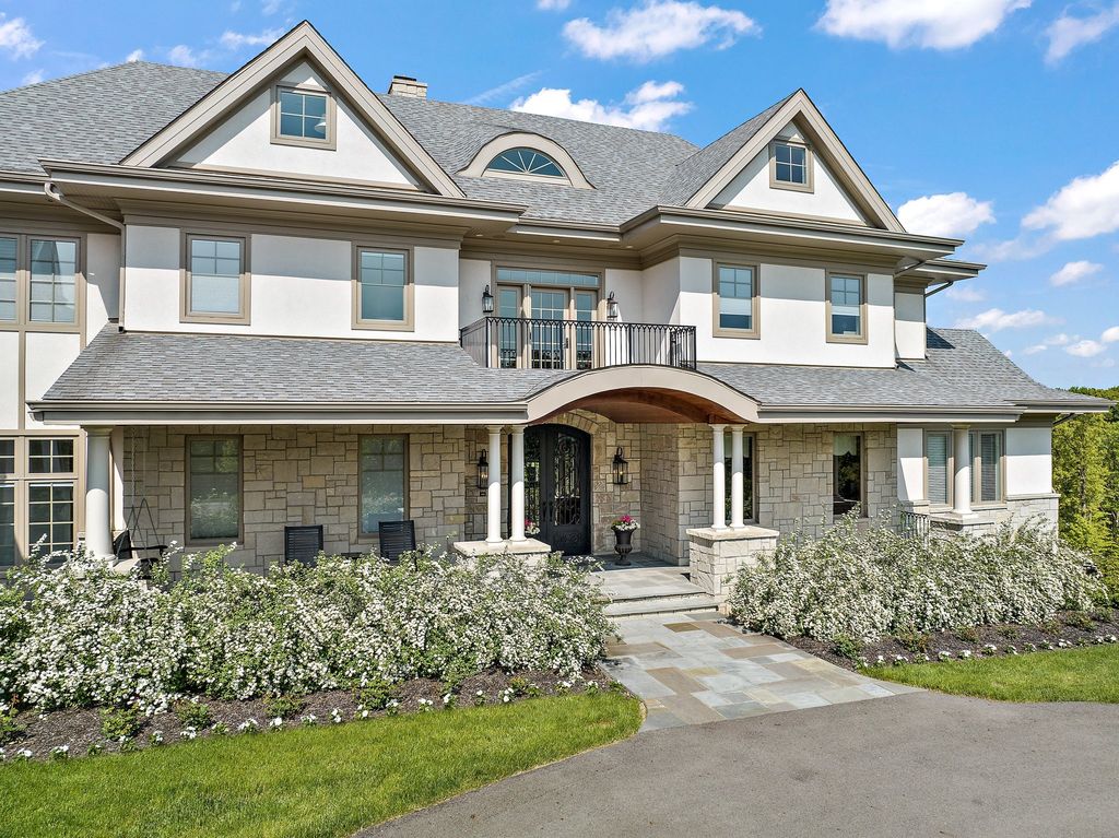 Gibsonia, Pennsylvania Gem: $2.95 Million Home with Spectacular Resort-Style Backyard and Mesmerizing Views