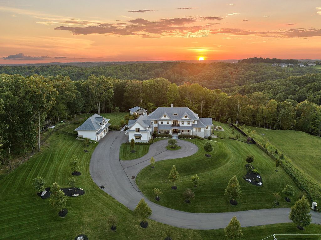 Gibsonia, Pennsylvania Gem: $2.95 Million Home with Spectacular Resort-Style Backyard and Mesmerizing Views