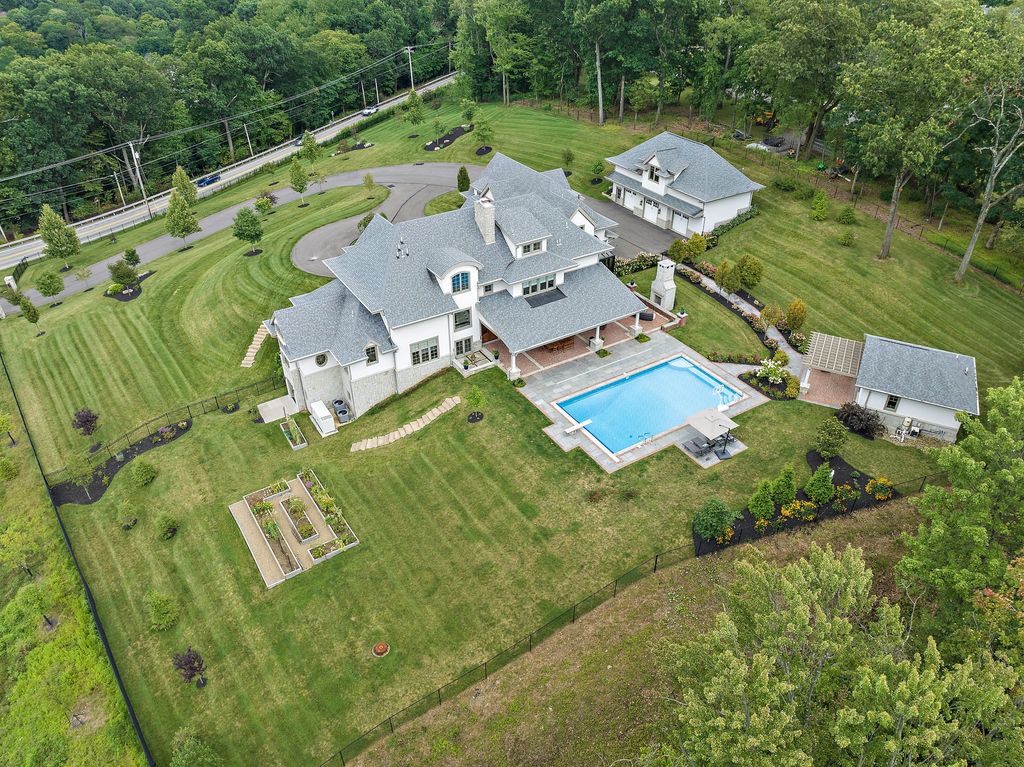 Gibsonia, Pennsylvania Gem: $2.95 Million Home with Spectacular Resort-Style Backyard and Mesmerizing Views