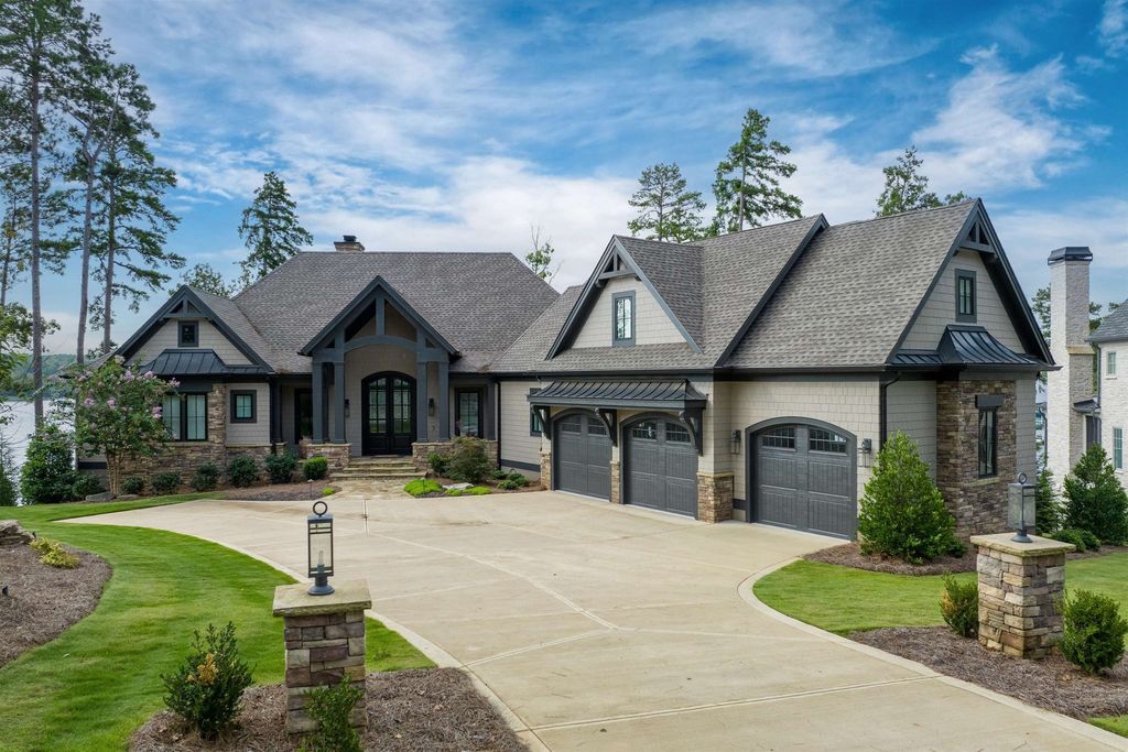 Greensboro, Georgia: A $5.5 Million Lakeside Retreat of Unrivaled Beauty
