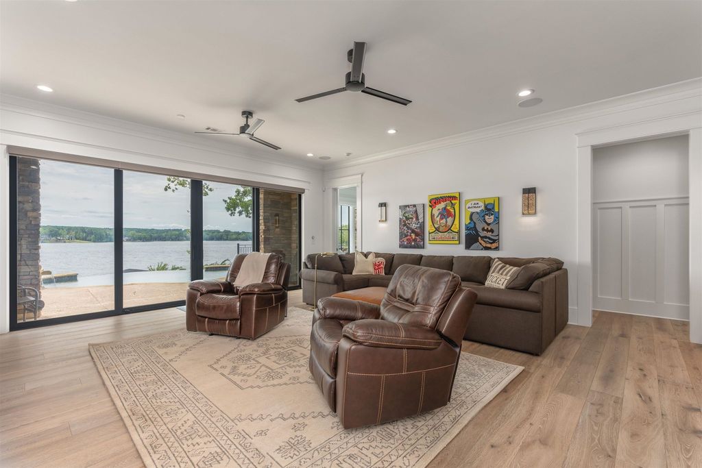 Greensboro, Georgia: A $5.5 Million Lakeside Retreat of Unrivaled Beauty