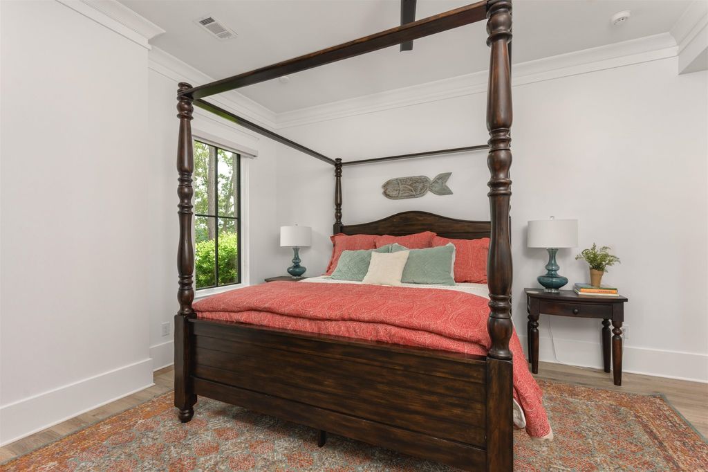 Greensboro, Georgia: A $5.5 Million Lakeside Retreat of Unrivaled Beauty