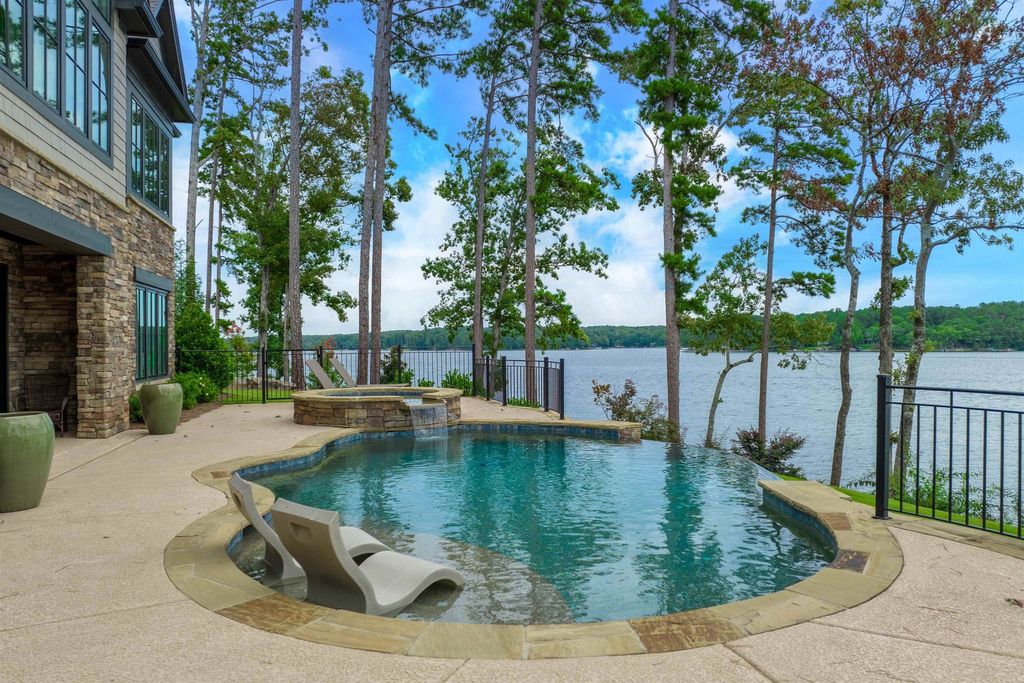 Greensboro, Georgia: A $5.5 Million Lakeside Retreat of Unrivaled Beauty