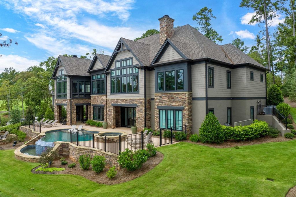 Greensboro, Georgia: A $5.5 Million Lakeside Retreat of Unrivaled Beauty