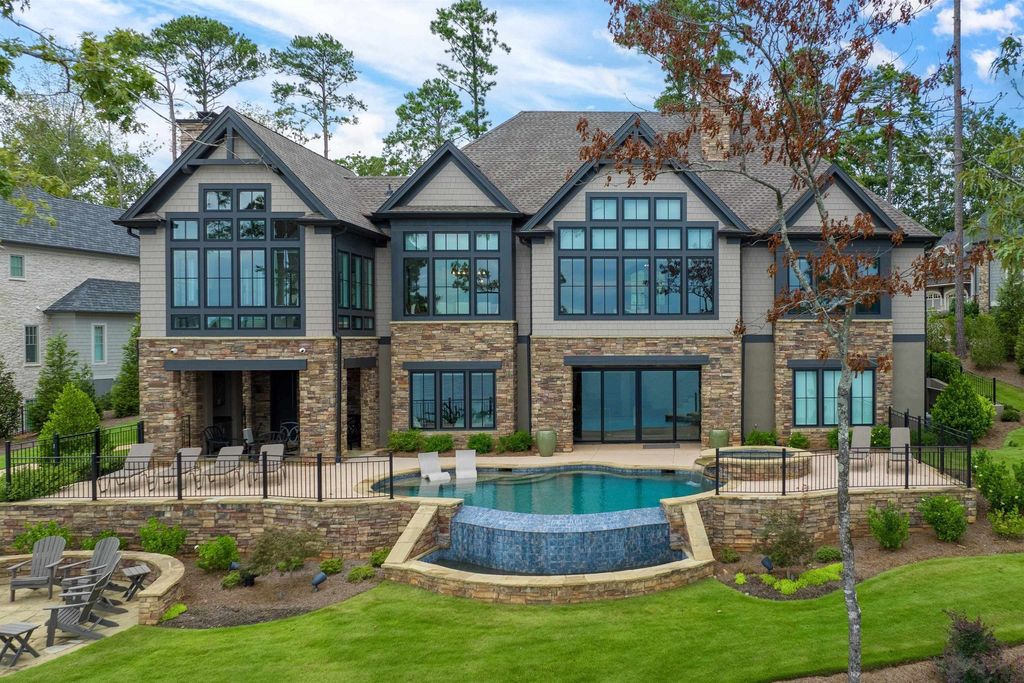 Greensboro, Georgia: A $5.5 Million Lakeside Retreat of Unrivaled Beauty