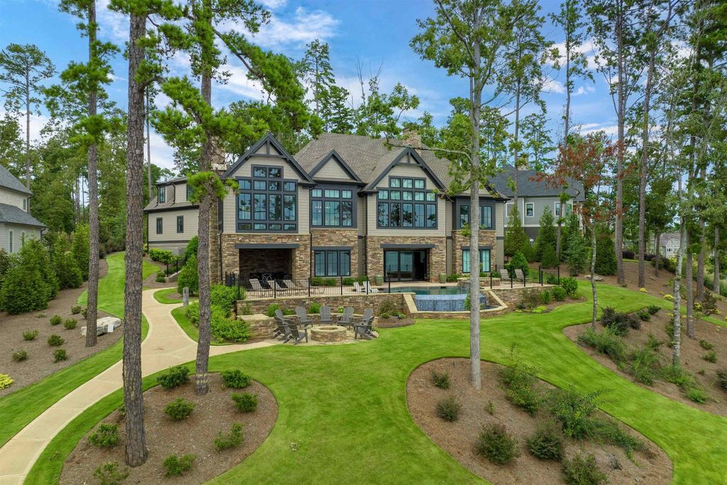 Greensboro, Georgia: A $5.5 Million Lakeside Retreat of Unrivaled Beauty