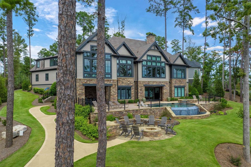 Greensboro, Georgia: A $5.5 Million Lakeside Retreat of Unrivaled Beauty