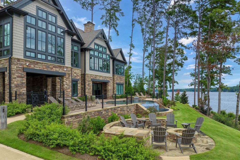 Greensboro, Georgia: A $5.5 Million Lakeside Retreat of Unrivaled Beauty