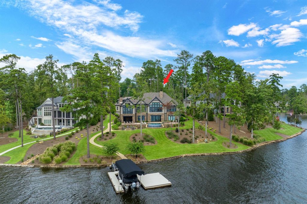 Greensboro, Georgia: A $5.5 Million Lakeside Retreat of Unrivaled Beauty