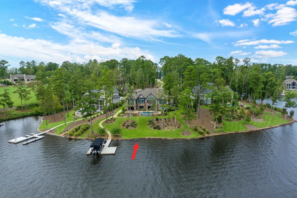 Greensboro, Georgia: A $5.5 Million Lakeside Retreat of Unrivaled Beauty