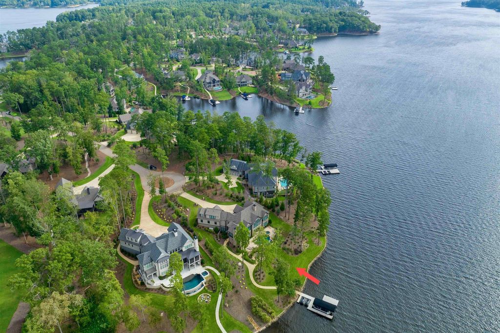 Greensboro, Georgia: A $5.5 Million Lakeside Retreat of Unrivaled Beauty