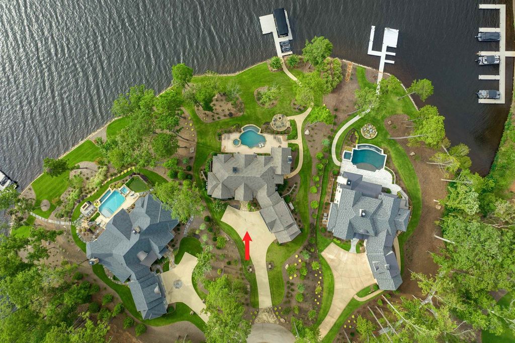 Greensboro, Georgia: A $5.5 Million Lakeside Retreat of Unrivaled Beauty