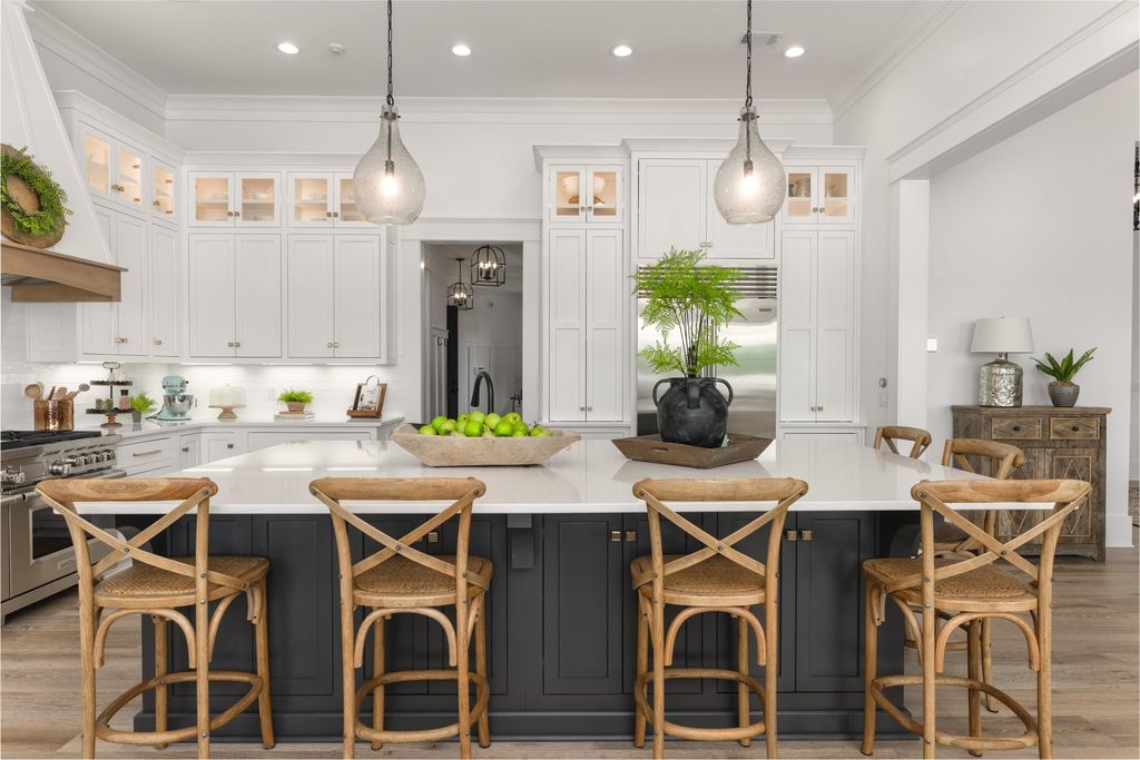 Greensboro, Georgia: A $5.5 Million Lakeside Retreat of Unrivaled Beauty