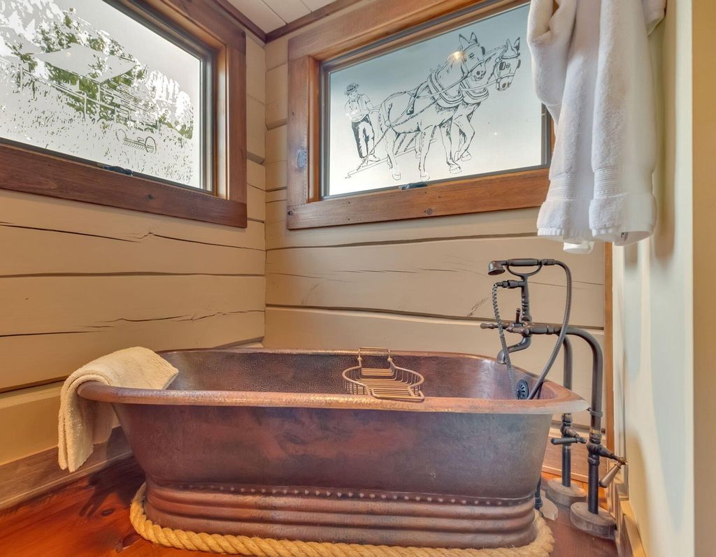 Grouse Ridge Lodge Where Luxury Meets Nature in Sevierville Tennessee Listed at 2.35 Million 18