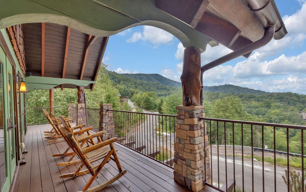 Grouse Ridge Lodge: Where Luxury Meets Nature in Sevierville, Tennessee Listed at $2.35 Million