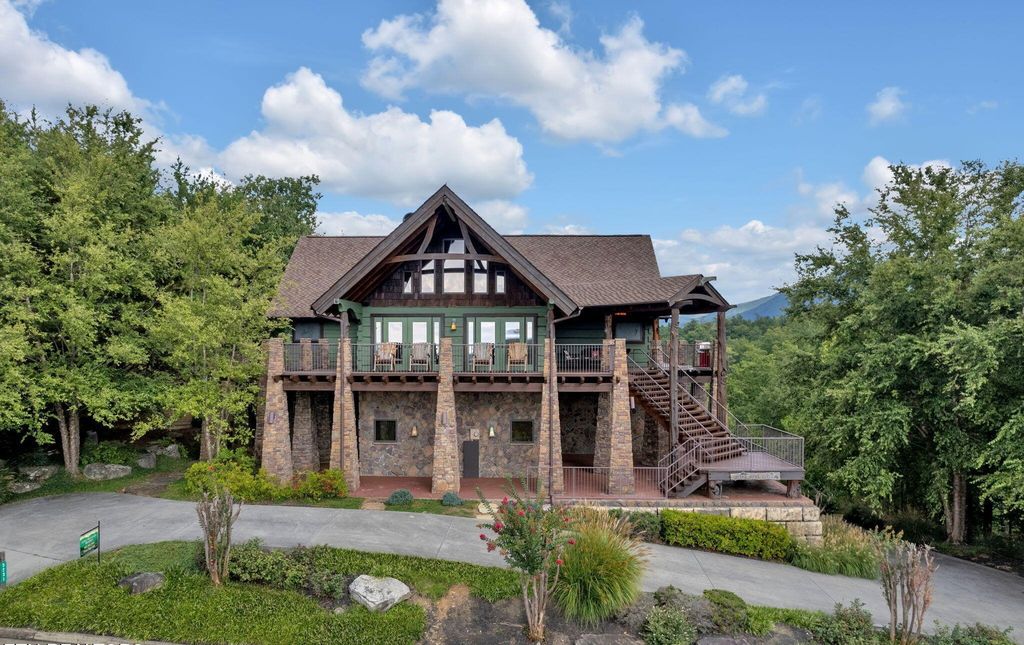 Grouse Ridge Lodge: Where Luxury Meets Nature in Sevierville, Tennessee Listed at $2.35 Million