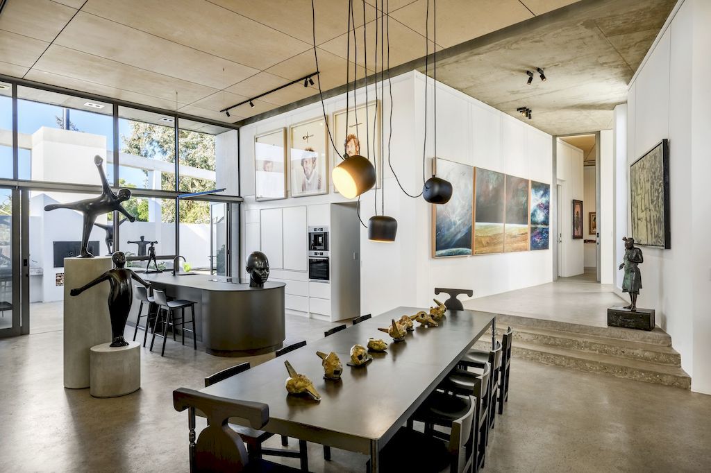Kunshuis House and Gallery with art gallery Display by Strukt Architects